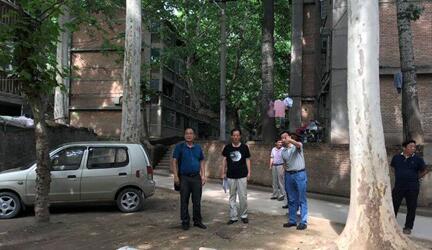 集團副總胡治剛一行前往蝴蝶表廠家屬區(qū)進行現場調研